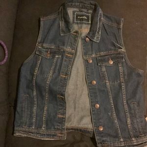 Jean Vest